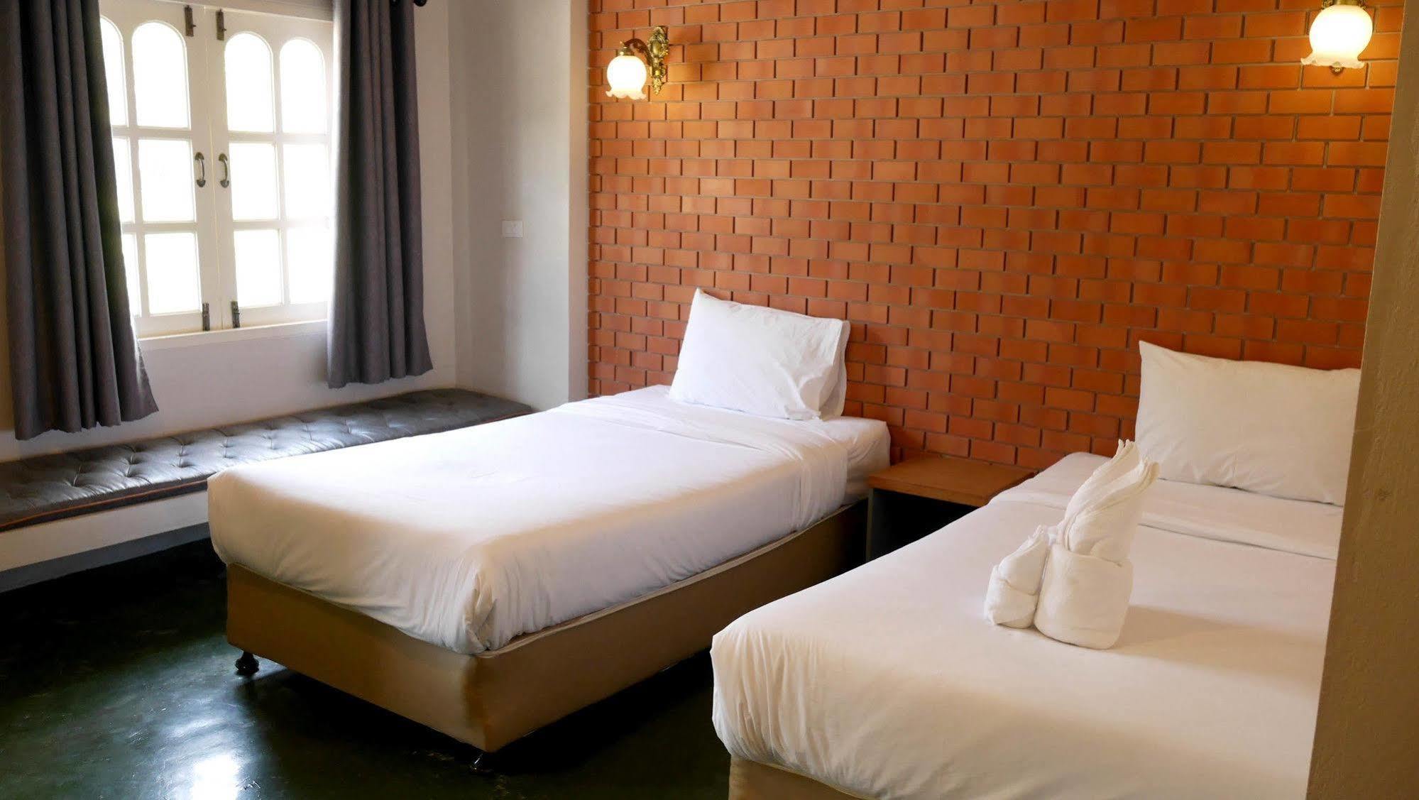 Wangpla Villa Resort Nakhon Sawan Ngoại thất bức ảnh