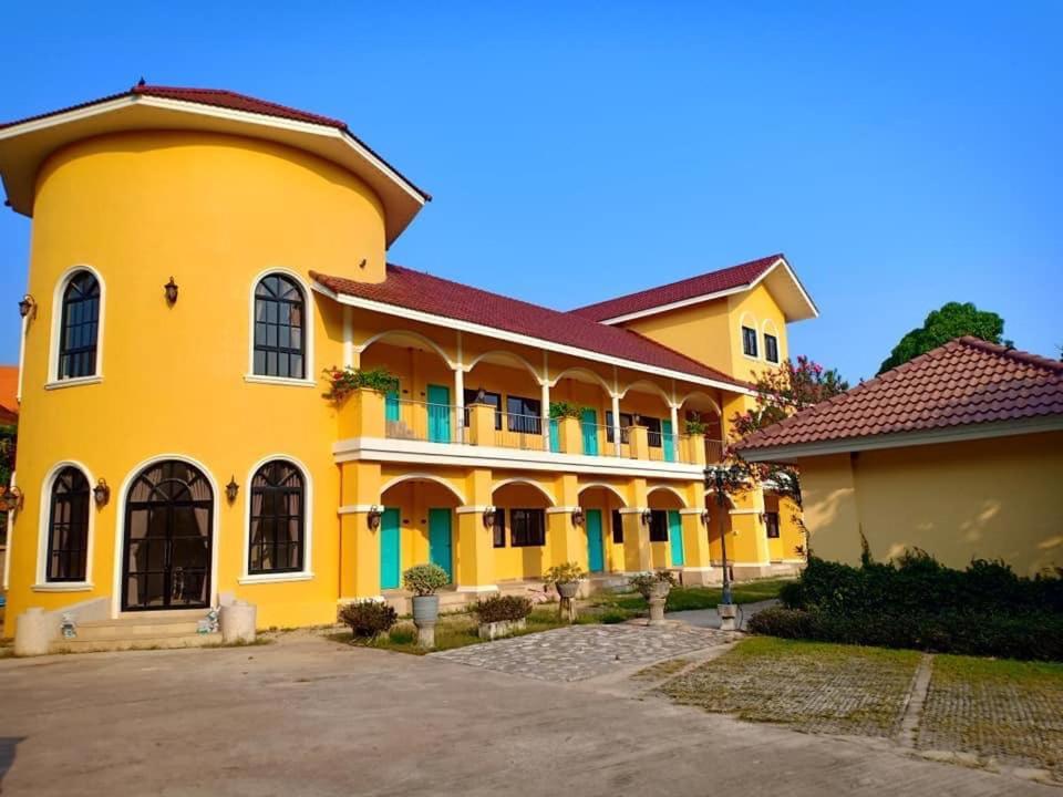Wangpla Villa Resort Nakhon Sawan Ngoại thất bức ảnh